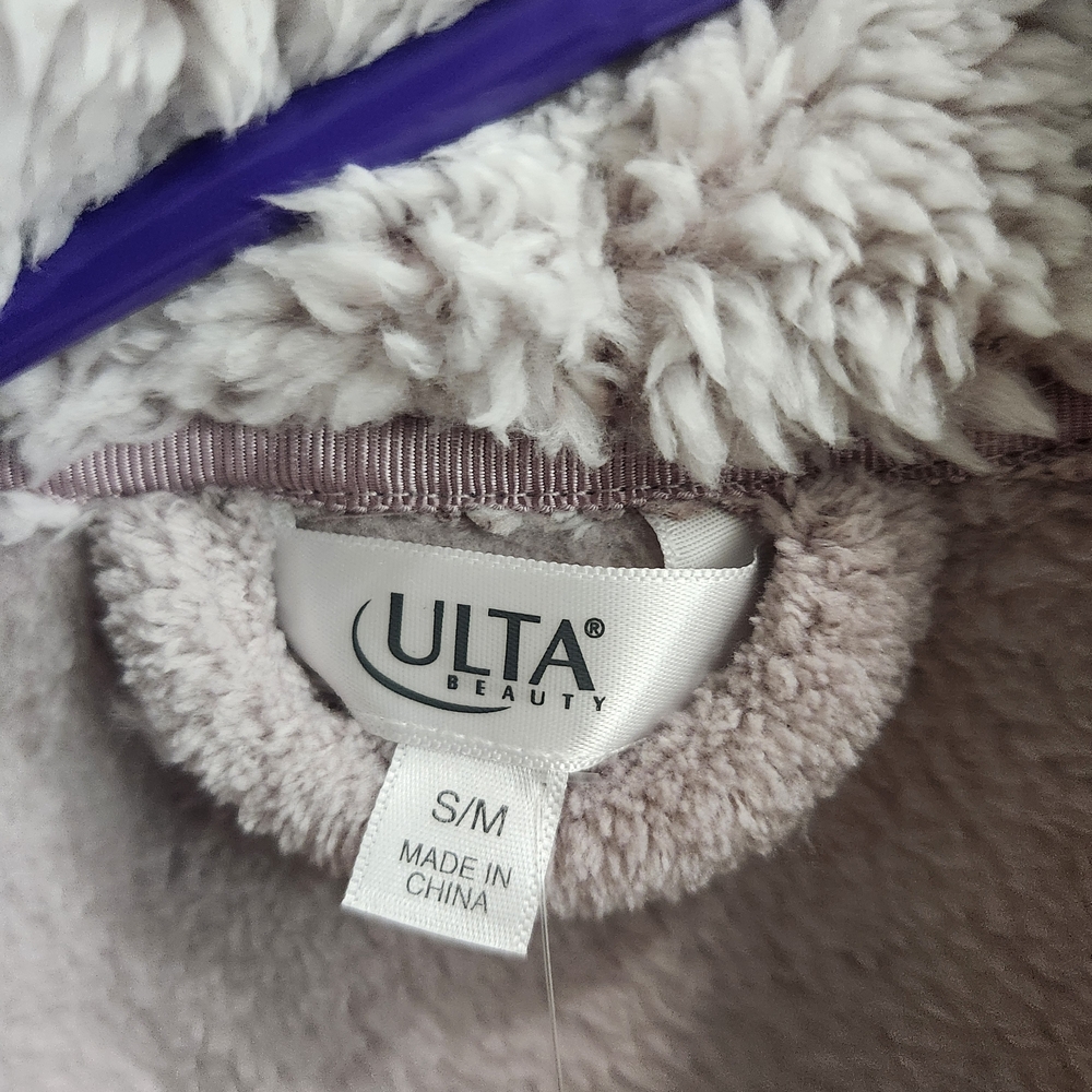 Cozy Mauve Robe - Picture 2 of 7